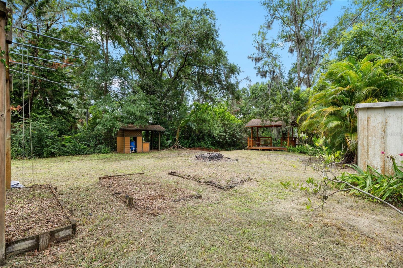 Image 38 of 47 For 14406 Middlefield Lane