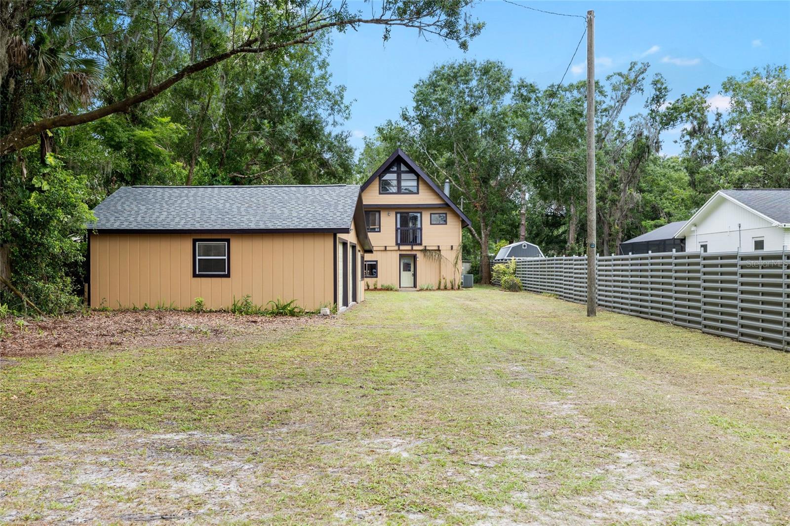Image 7 of 47 For 14406 Middlefield Lane