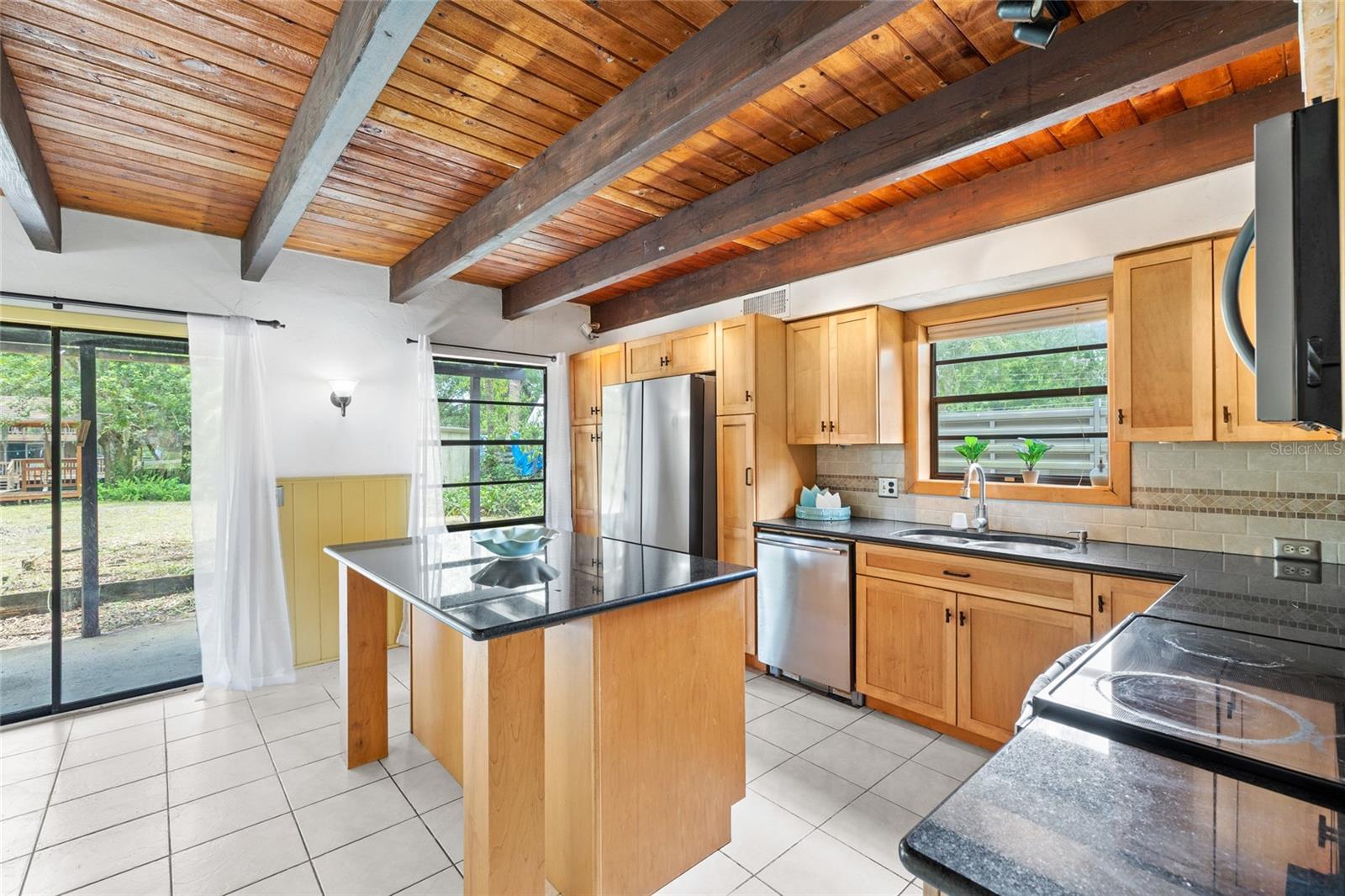 Image 9 of 47 For 14406 Middlefield Lane