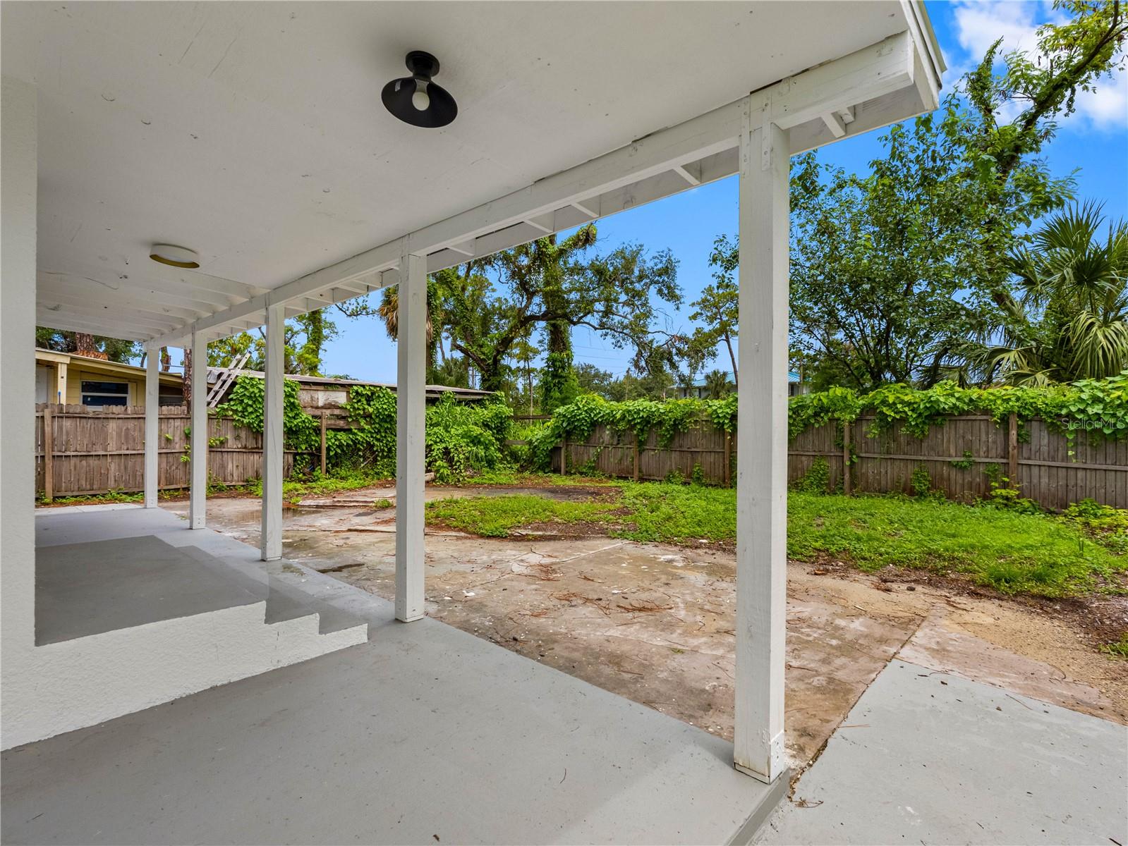Listing photo id 18 for 2012 Flagler Street