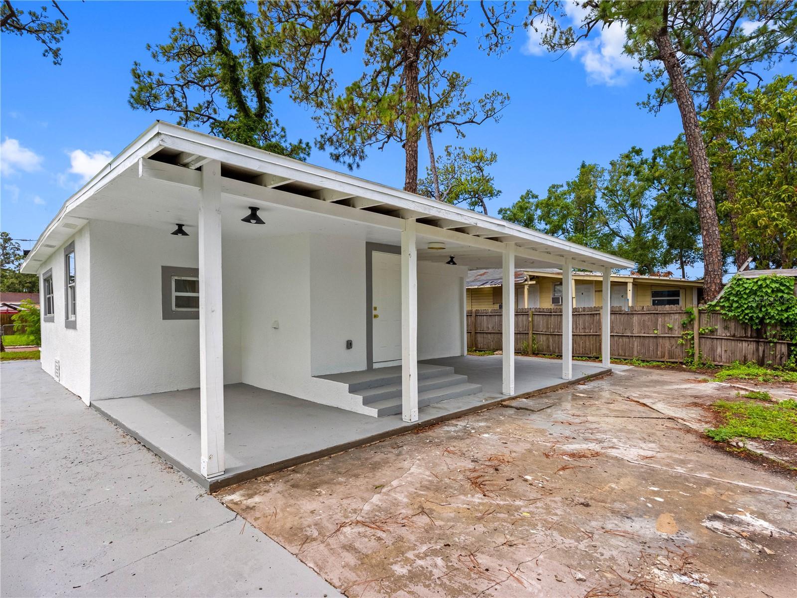 Listing photo id 29 for 2012 Flagler Street