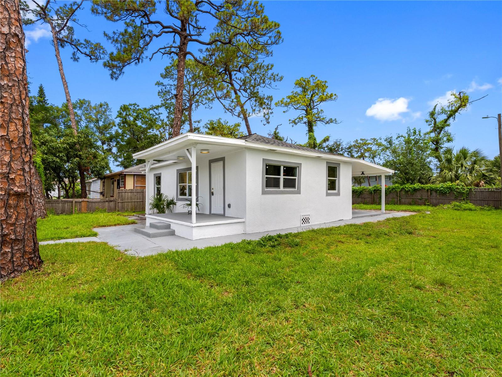 Listing photo id 31 for 2012 Flagler Street