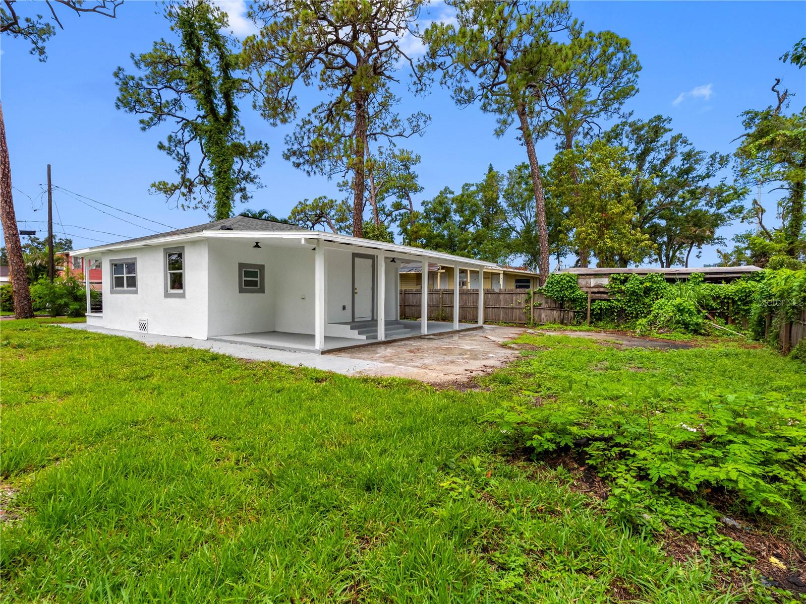 Listing photo id 32 for 2012 Flagler Street