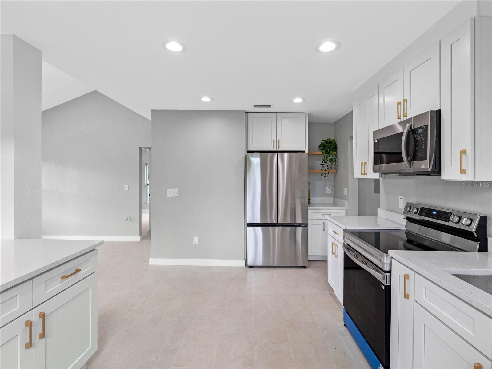 Listing photo id 34 for 2012 Flagler Street