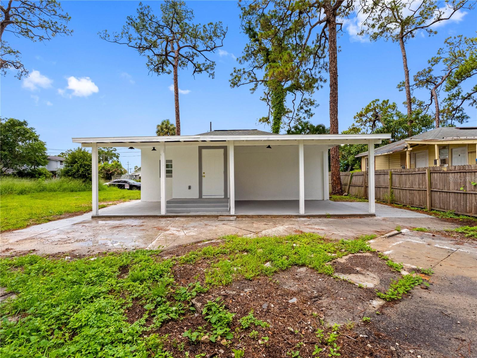 Listing photo id 41 for 2012 Flagler Street