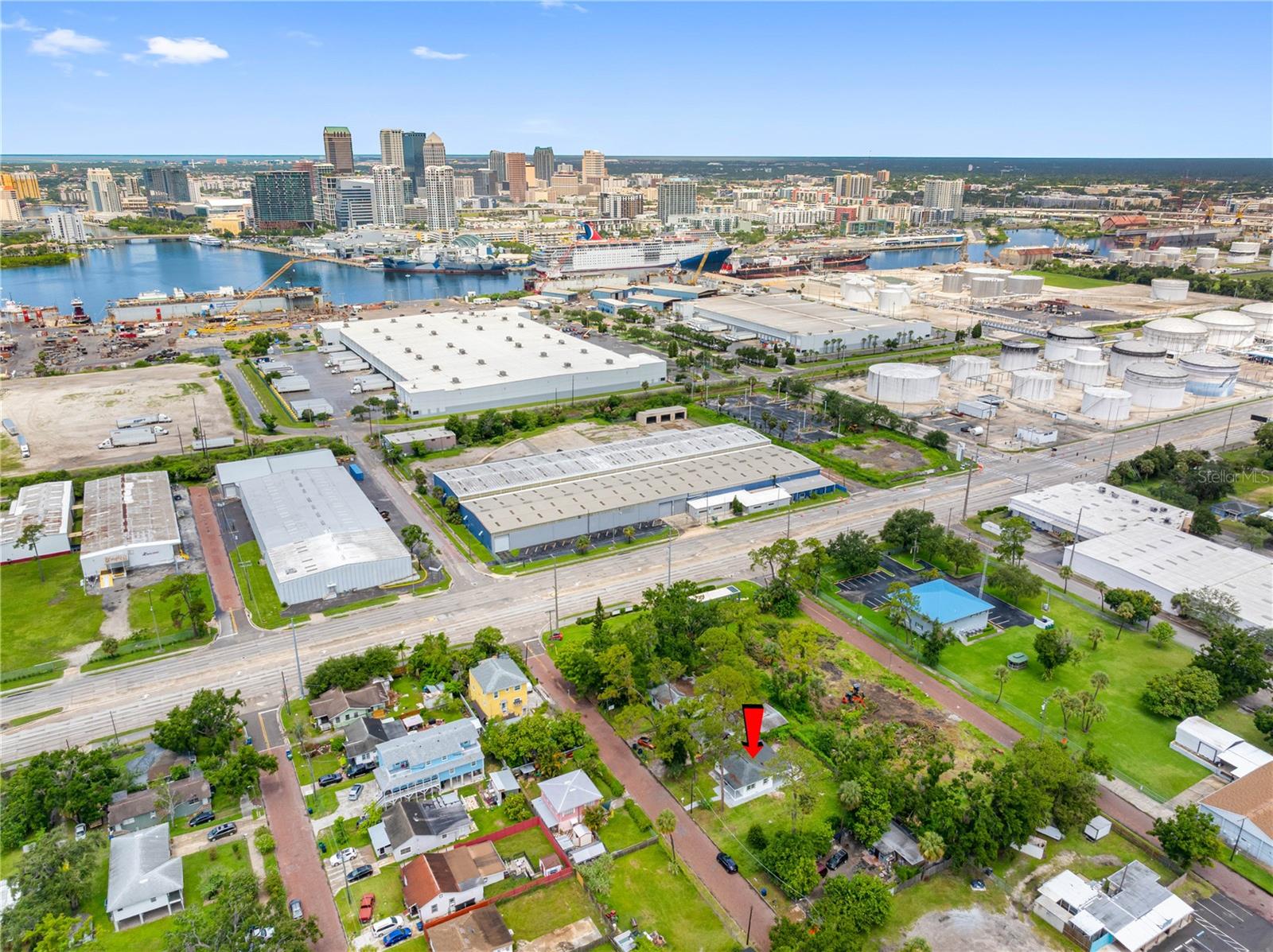 Listing photo id 42 for 2012 Flagler Street