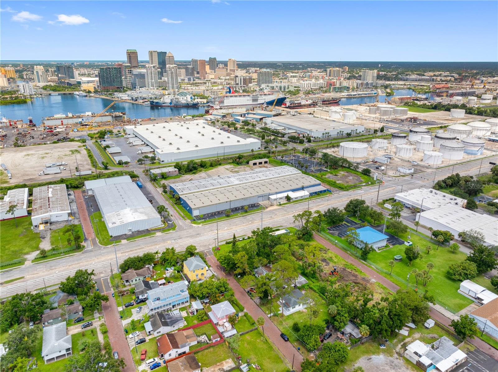Listing photo id 43 for 2012 Flagler Street