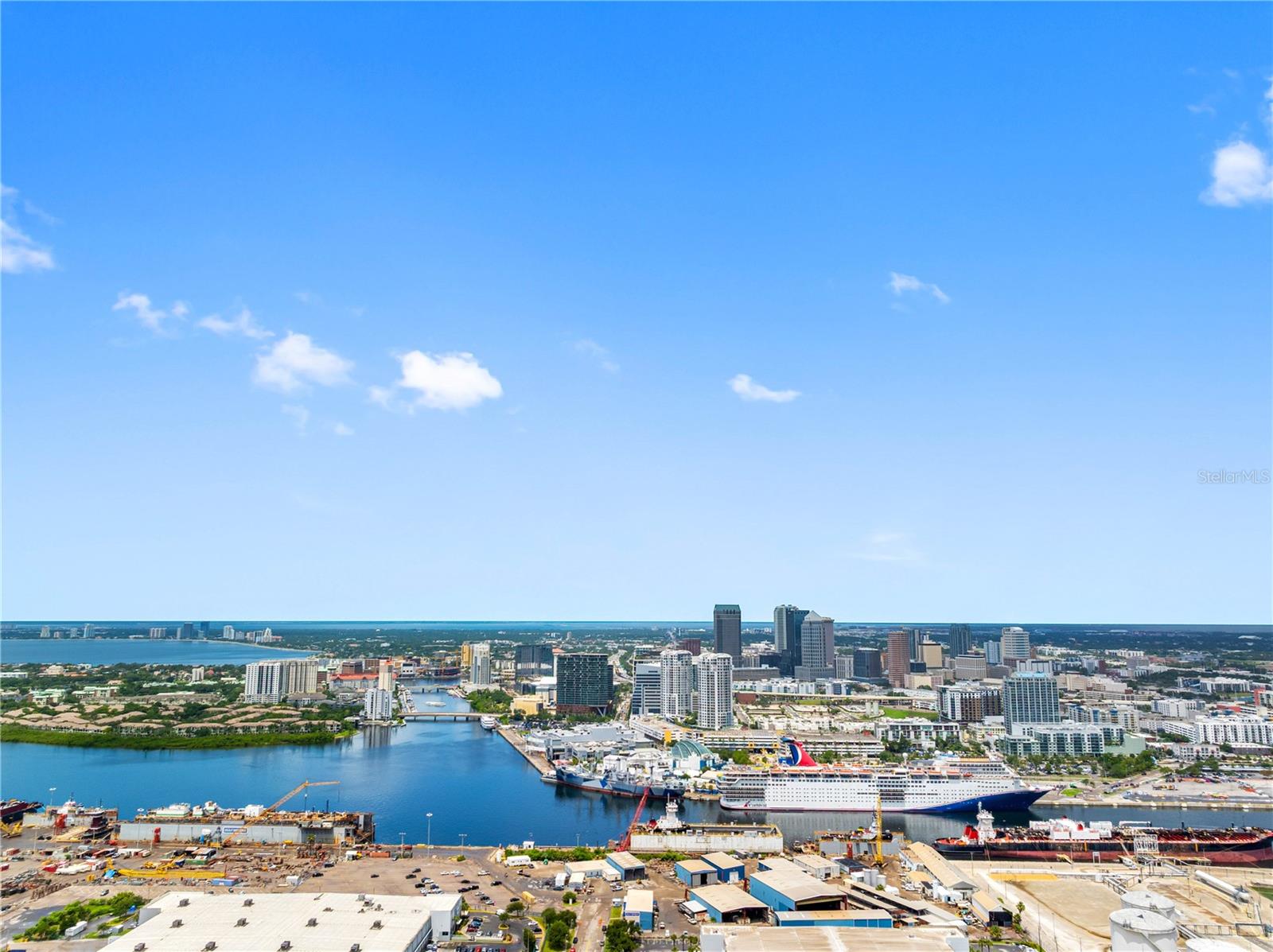 Listing photo id 47 for 2012 Flagler Street
