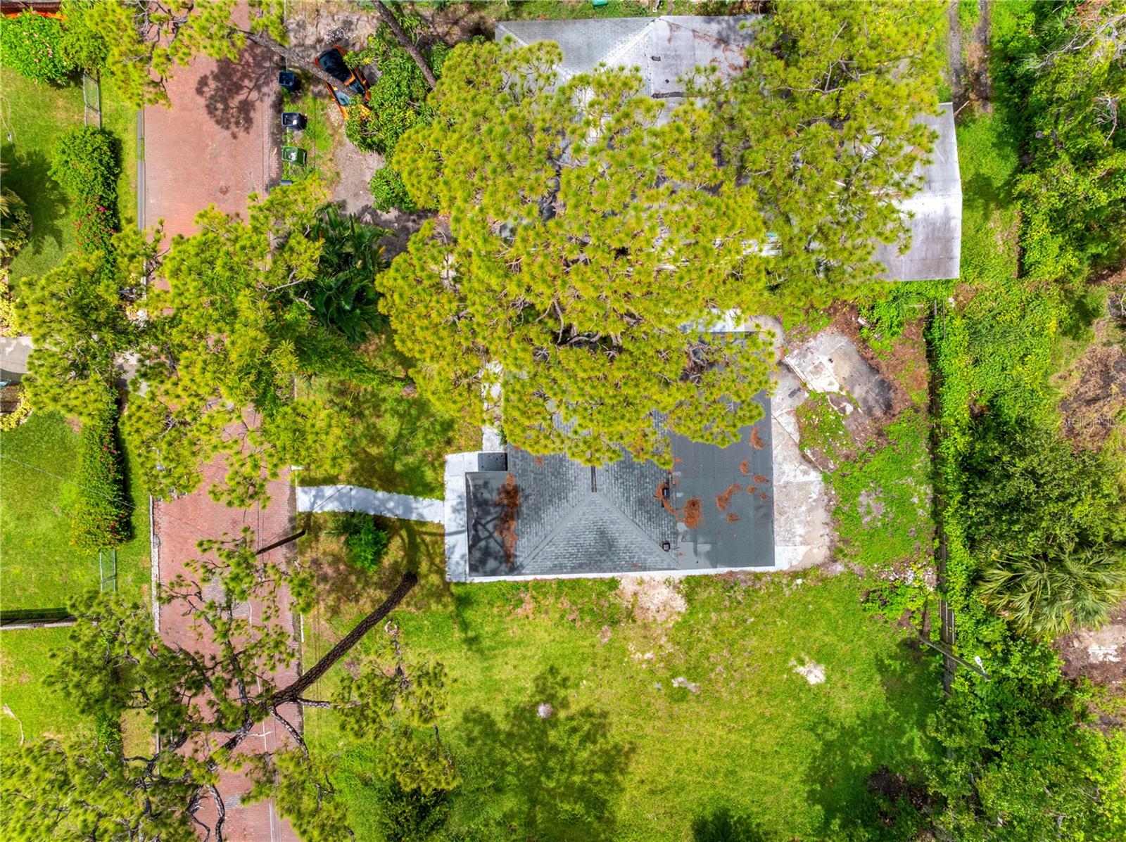 Listing photo id 50 for 2012 Flagler Street