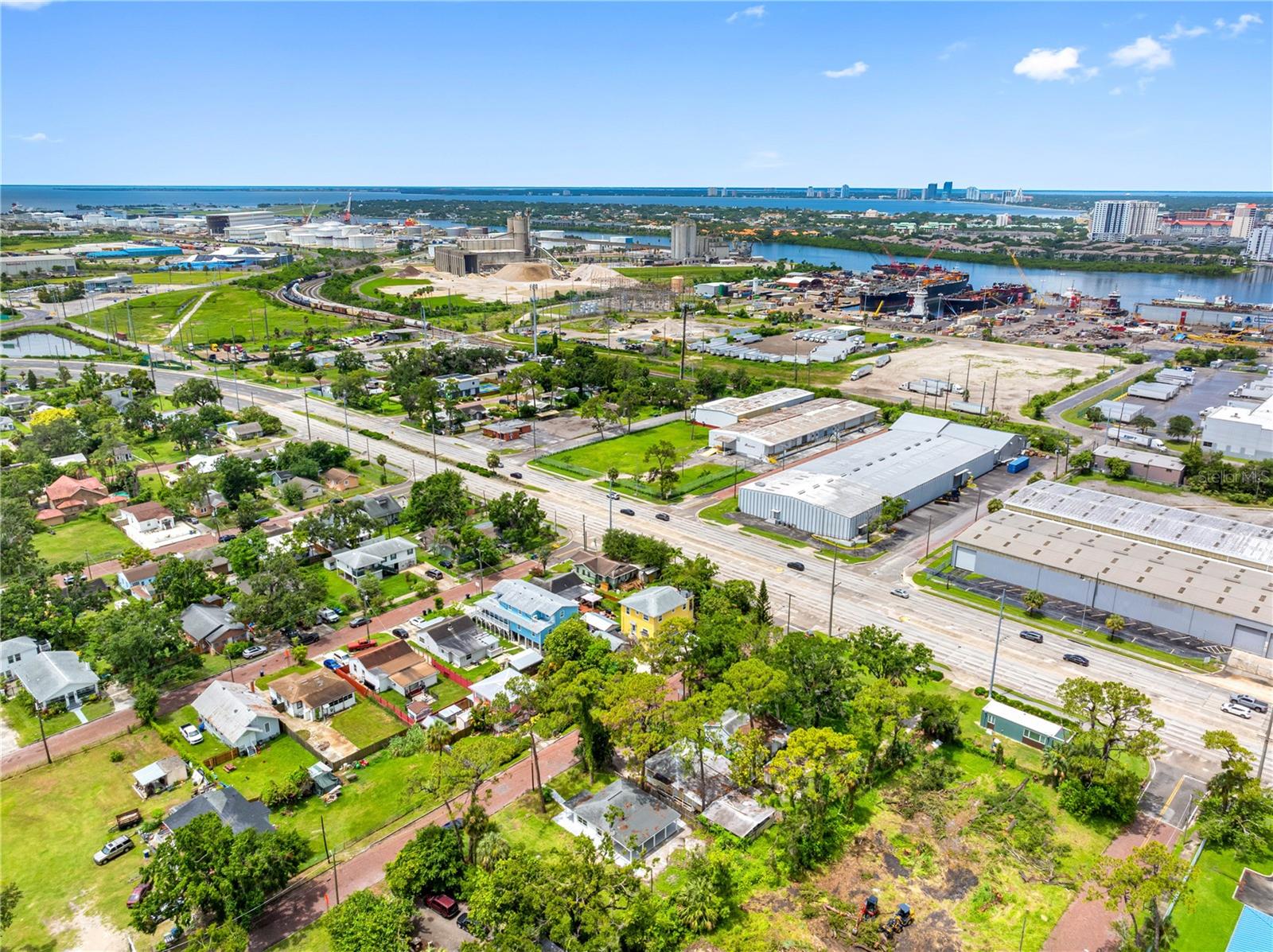 Listing photo id 63 for 2012 Flagler Street