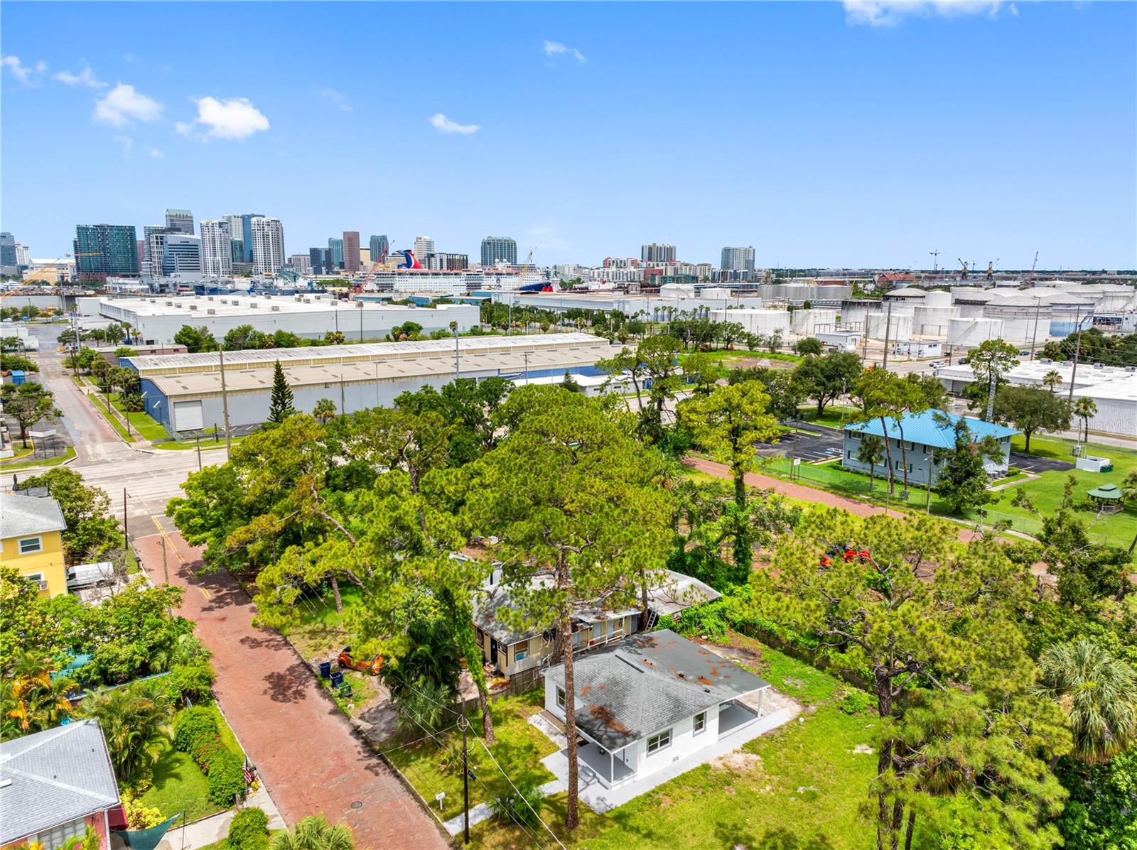Listing photo id 69 for 2012 Flagler Street