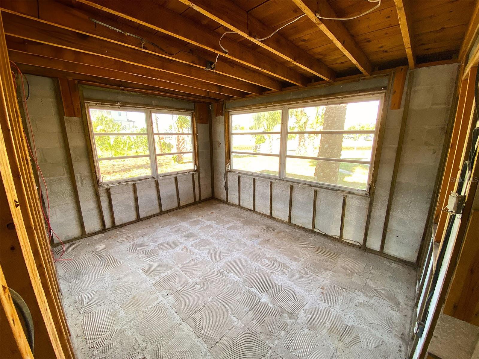 Image 11 of 15 For 13534 Evelane Drive