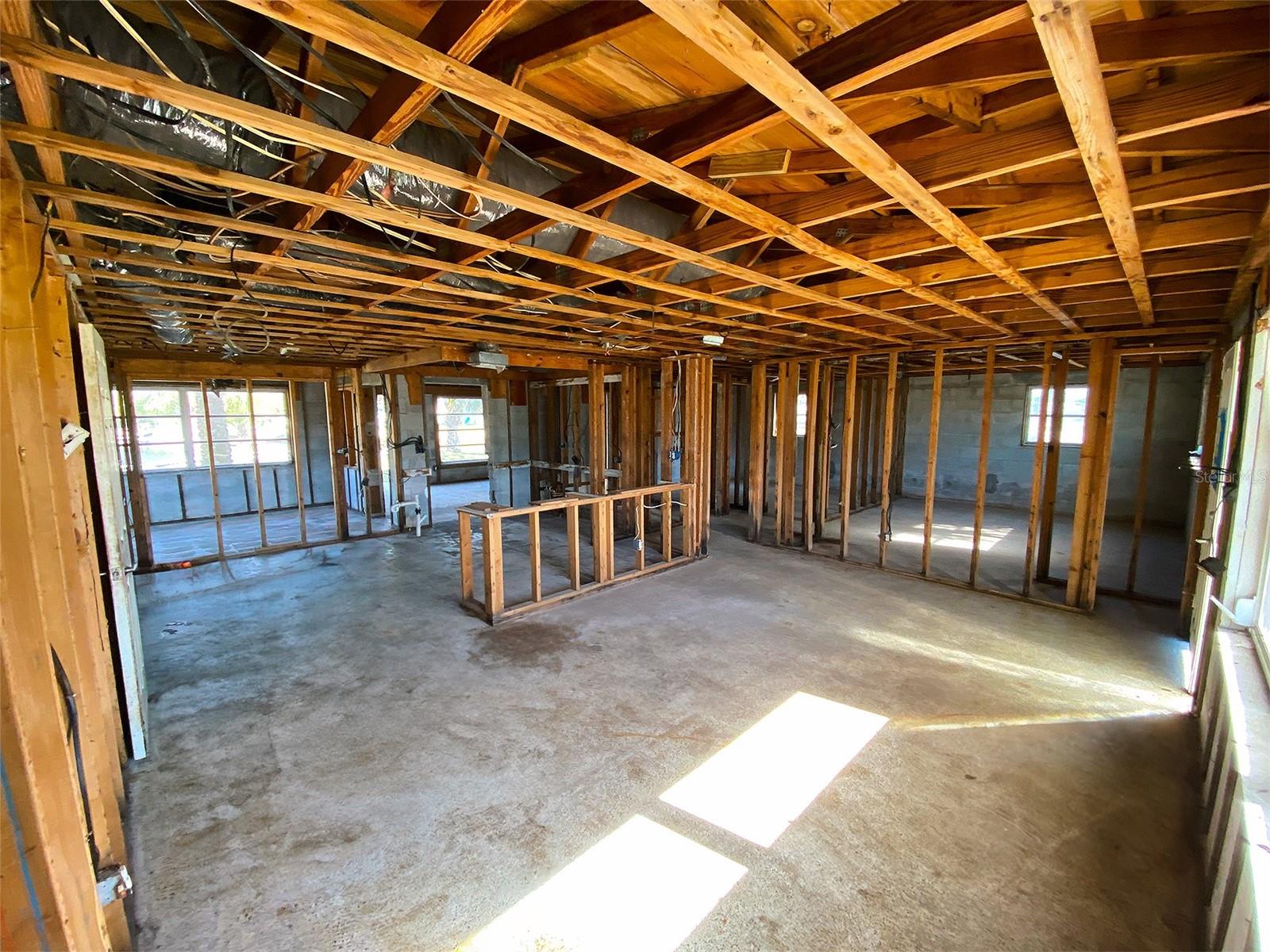 Image 5 of 15 For 13534 Evelane Drive