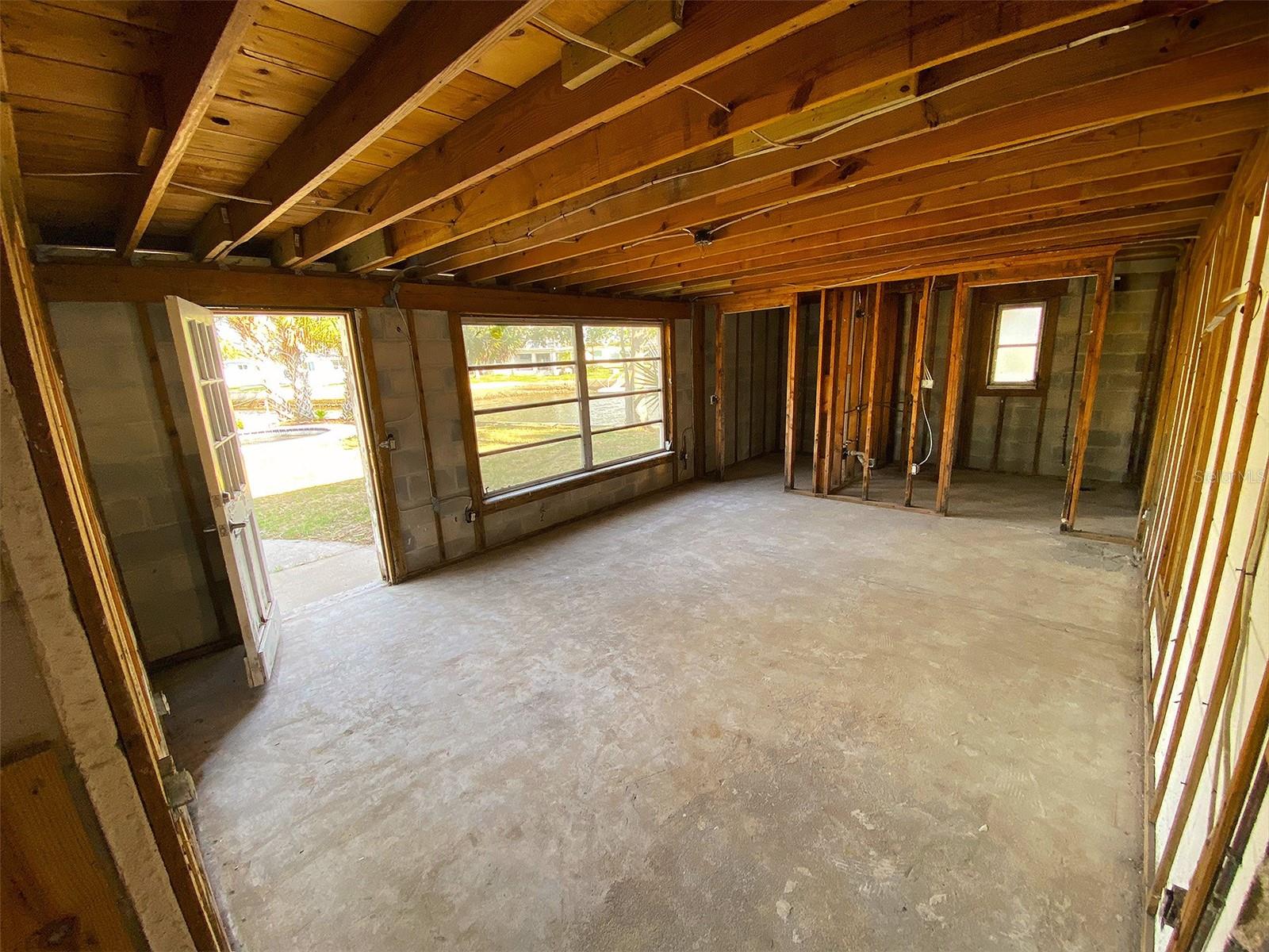 Image 6 of 15 For 13534 Evelane Drive
