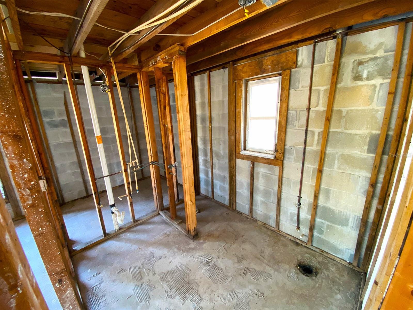 Image 7 of 15 For 13534 Evelane Drive