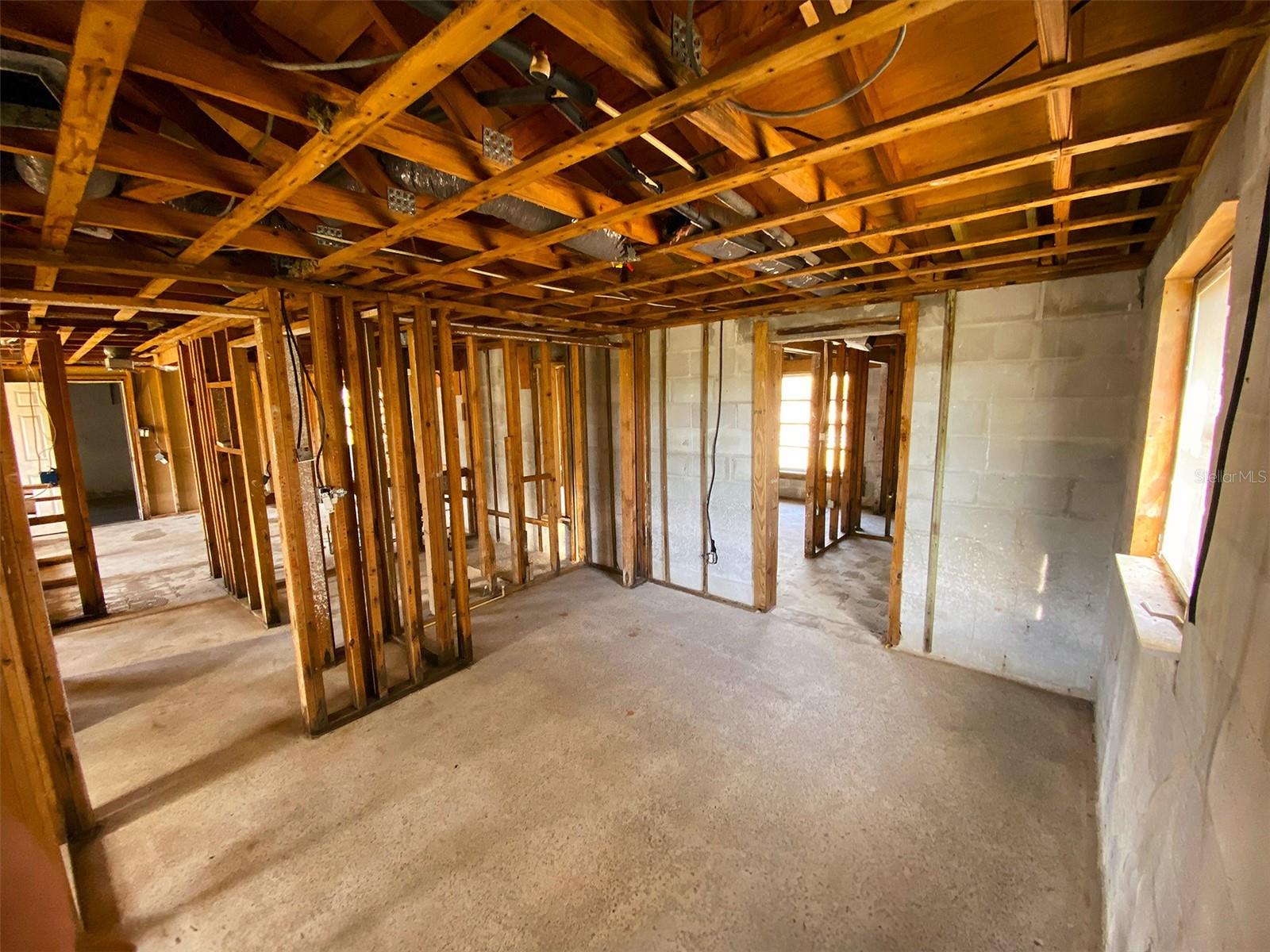 Image 9 of 15 For 13534 Evelane Drive