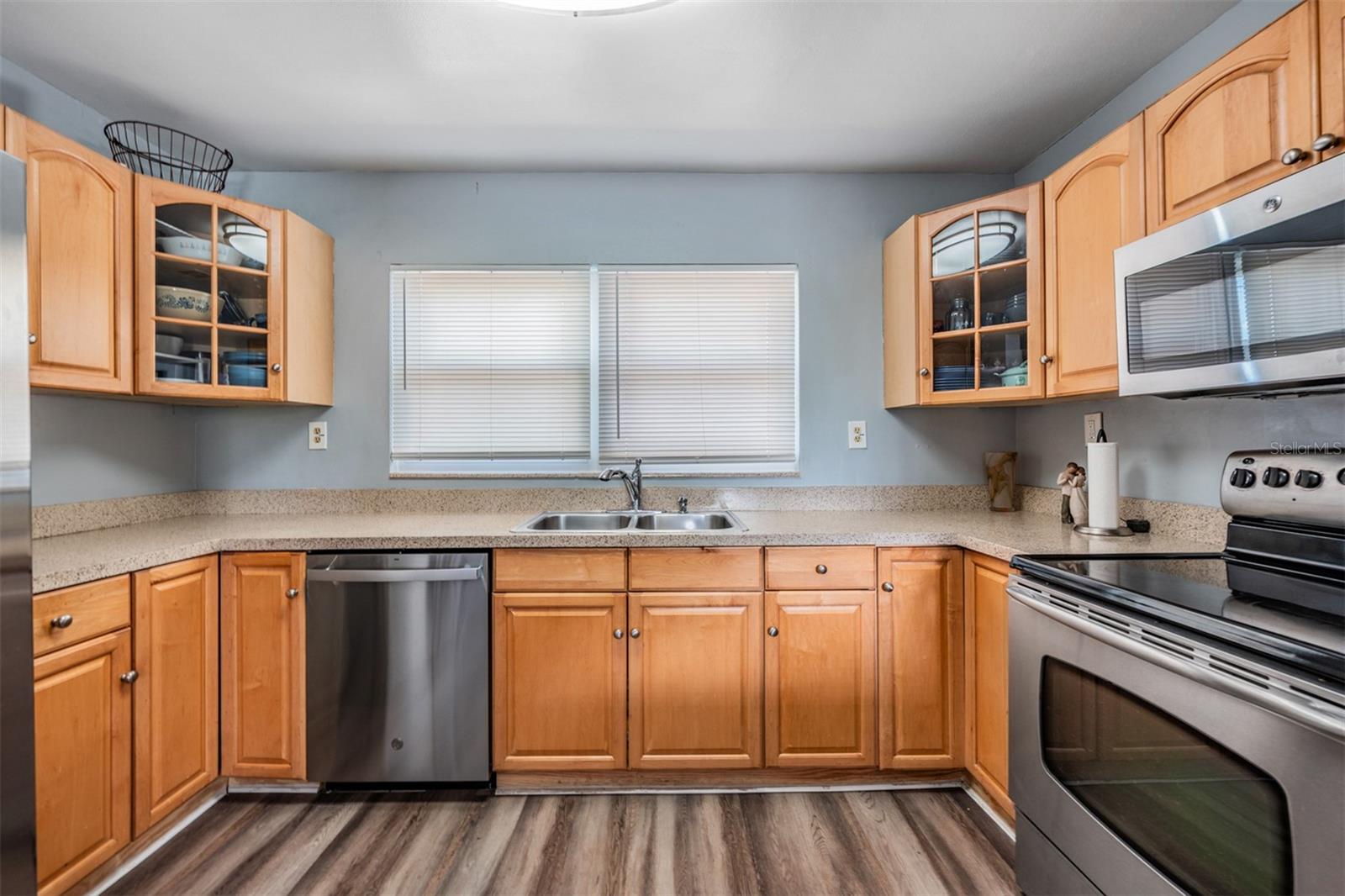 Image 11 of 26 For 4601 Emerald Avenue
