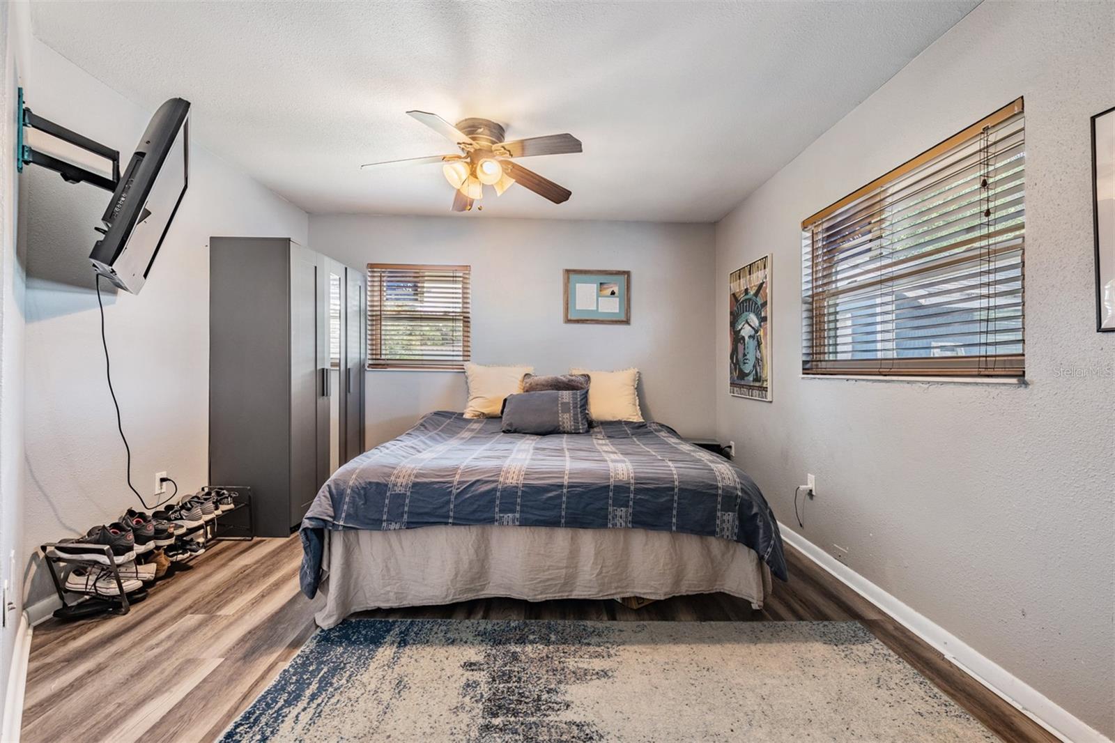 Image 13 of 26 For 4601 Emerald Avenue