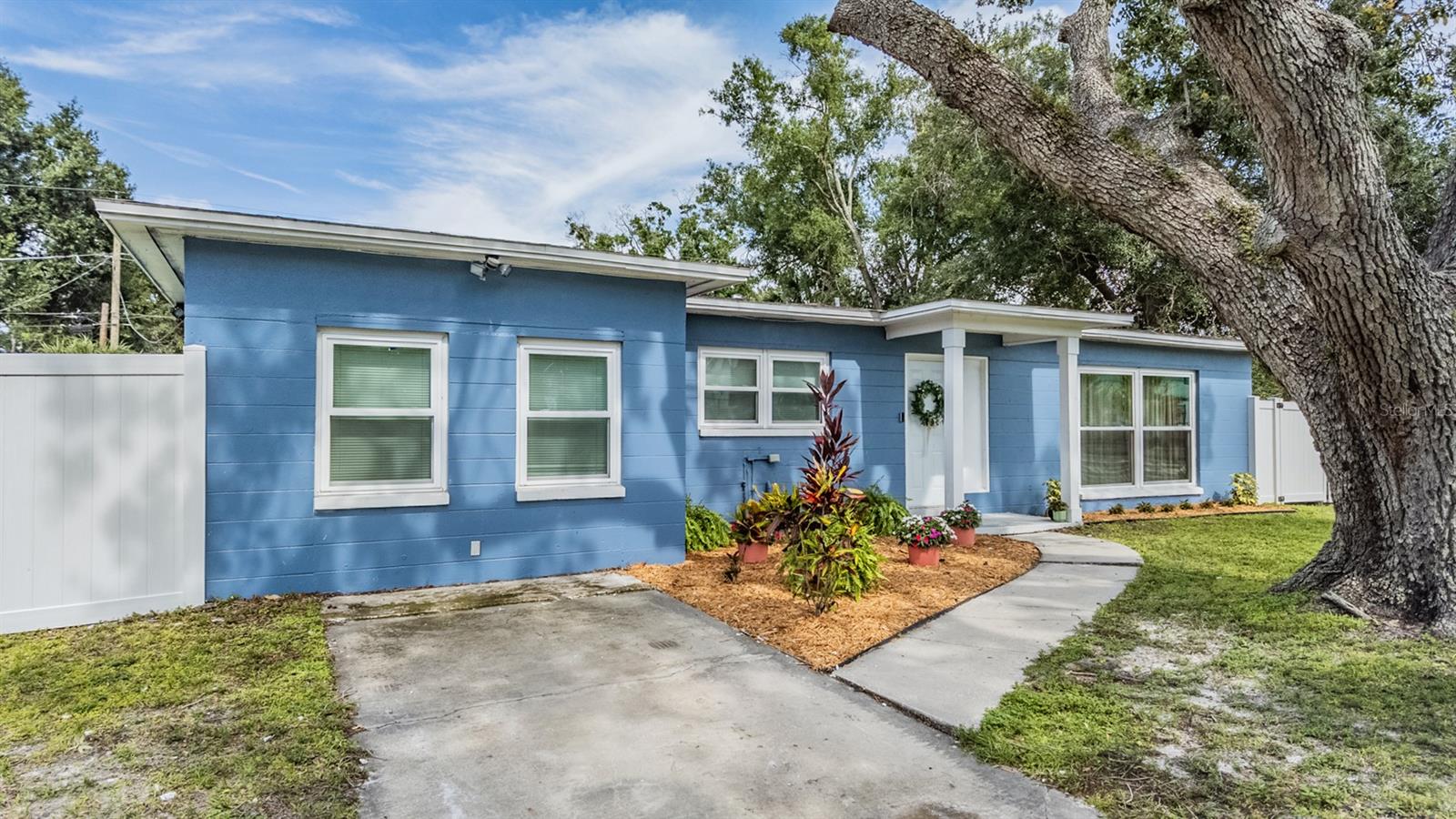 Image 2 of 26 For 4601 Emerald Avenue