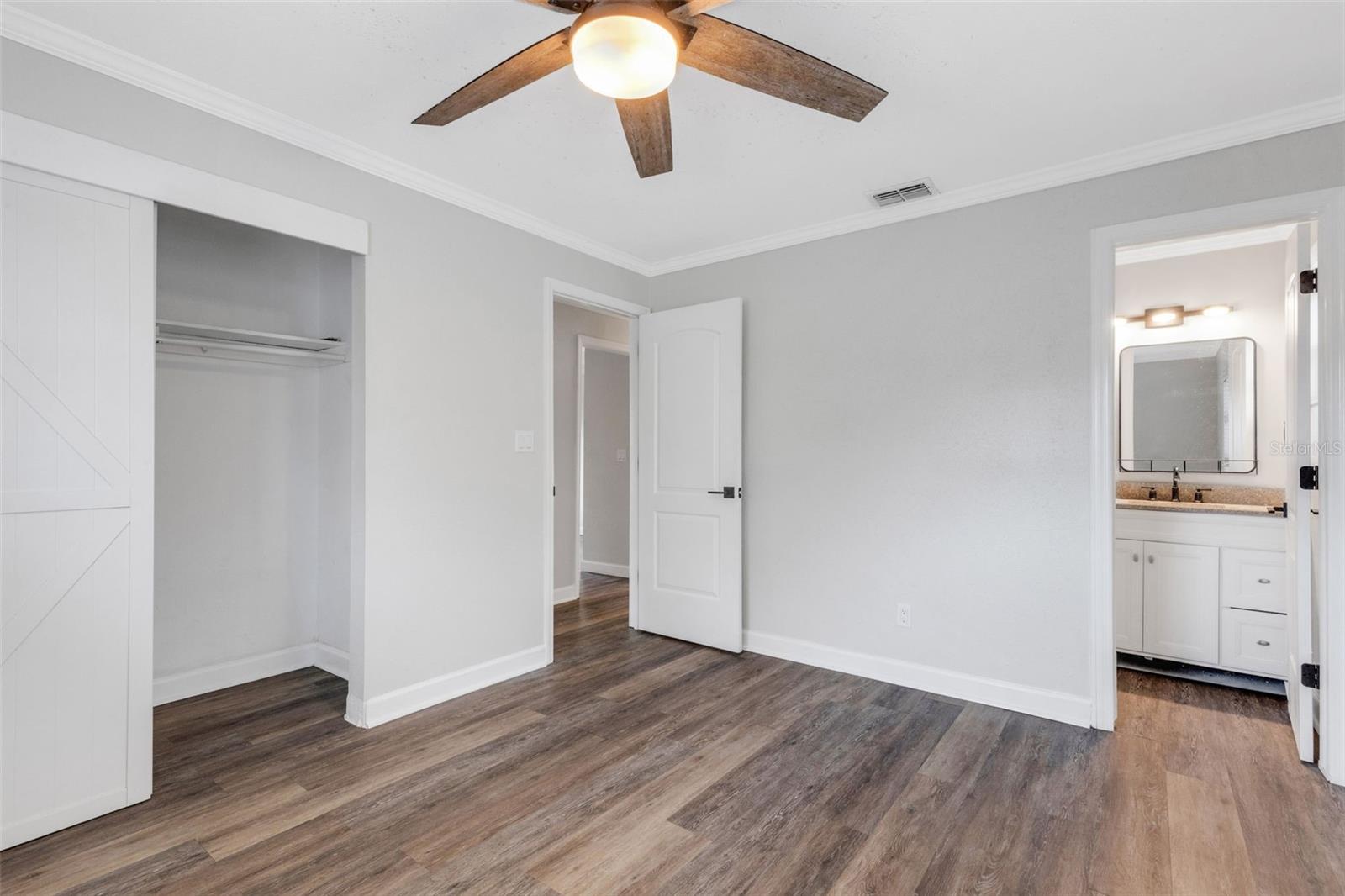 Image 20 of 41 For 270 Northeast Boulevard N