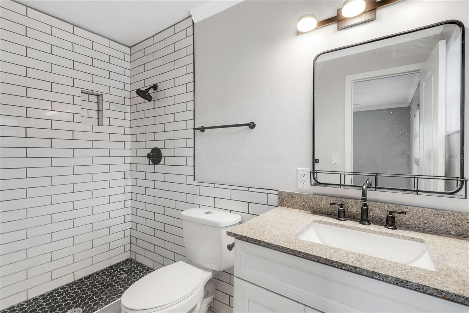 Image 22 of 41 For 270 Northeast Boulevard N