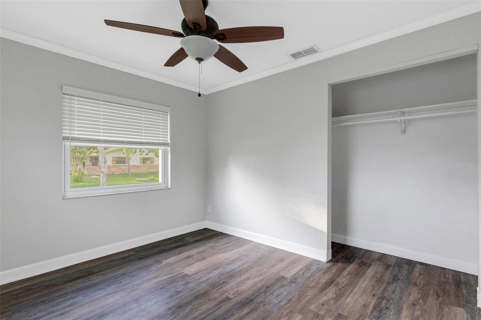 Image 25 of 41 For 270 Northeast Boulevard N