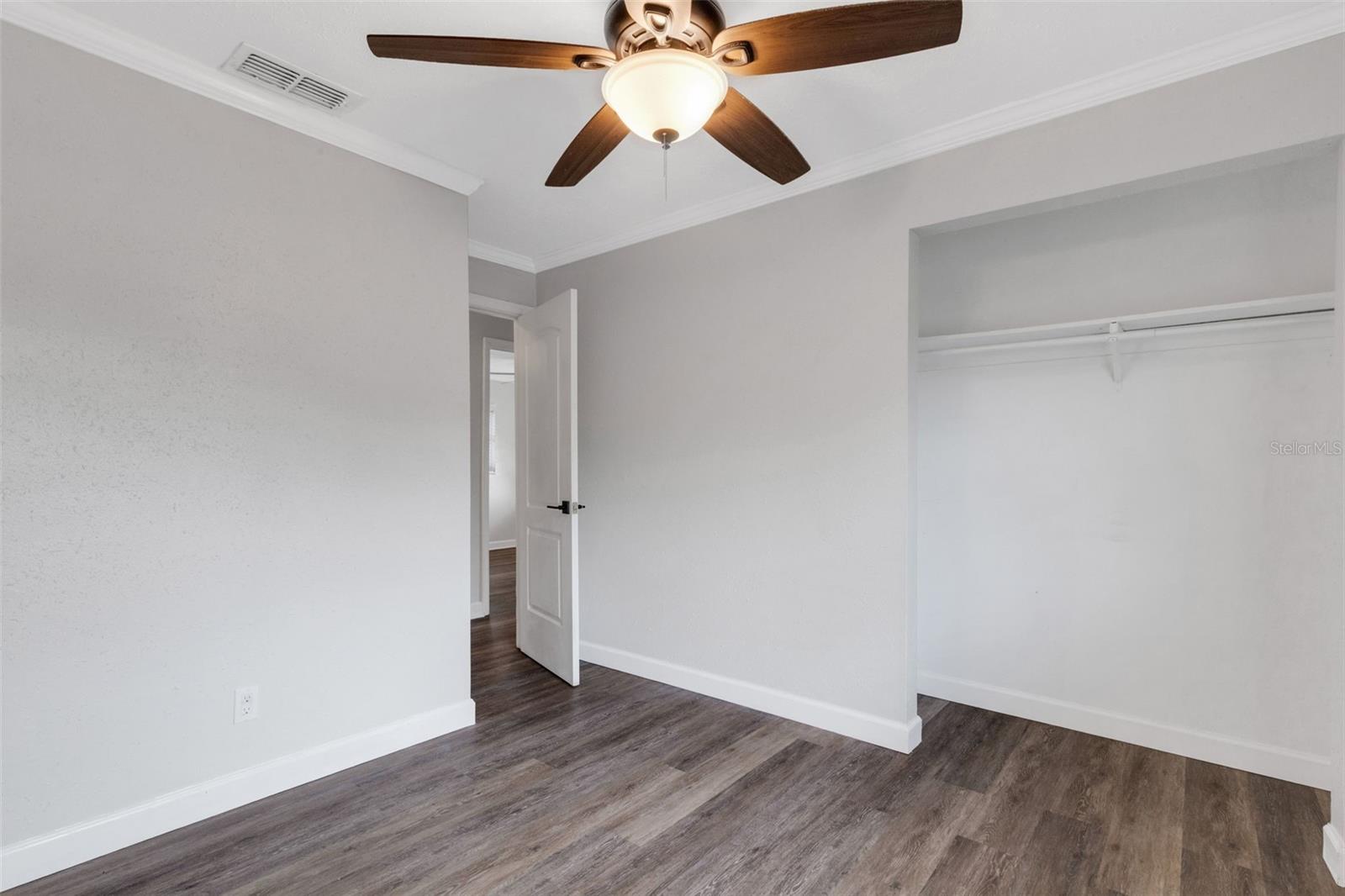 Image 31 of 41 For 270 Northeast Boulevard N