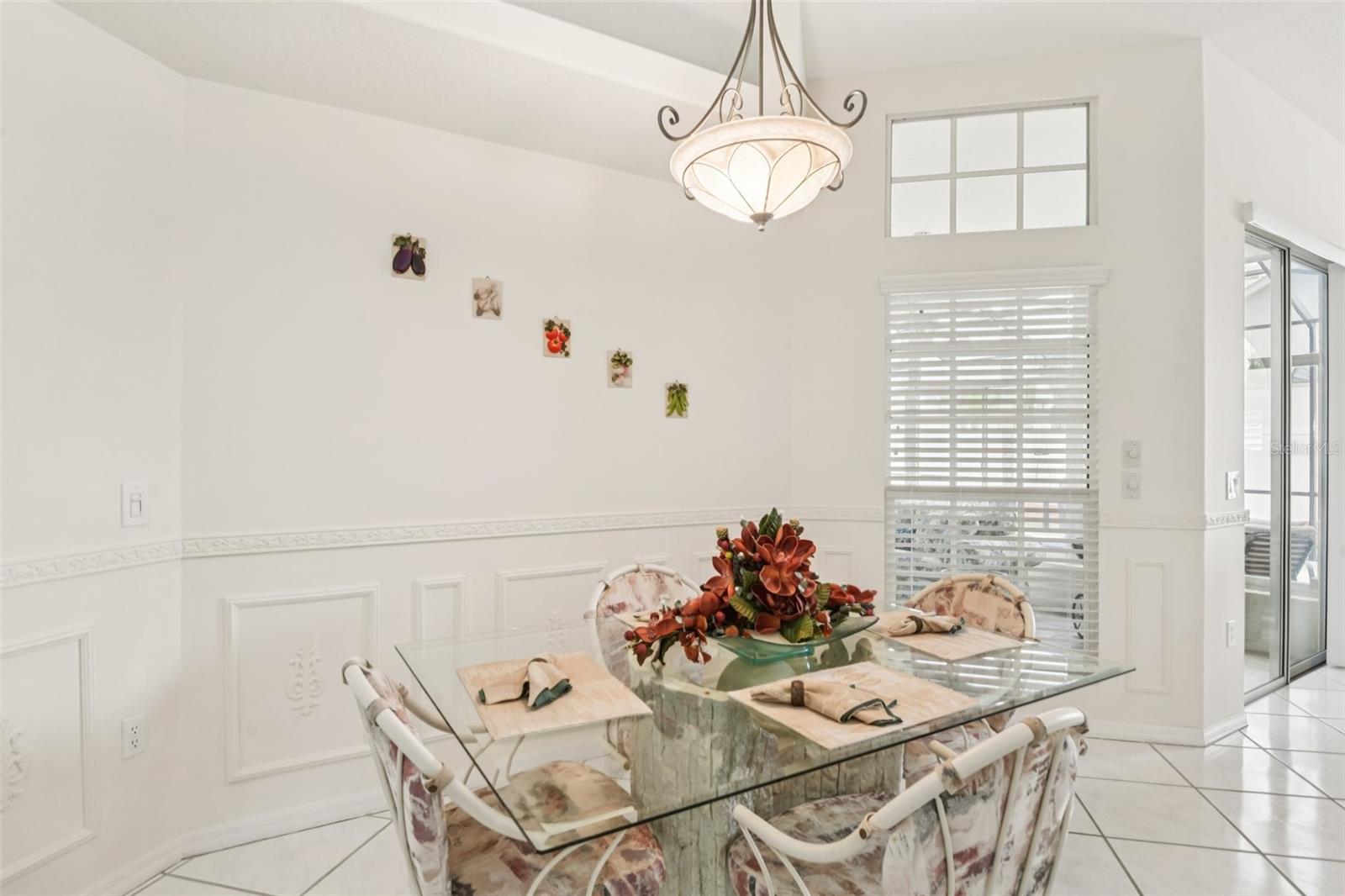 Listing photo id 8 for 8704 Cypress Lakes Boulevard