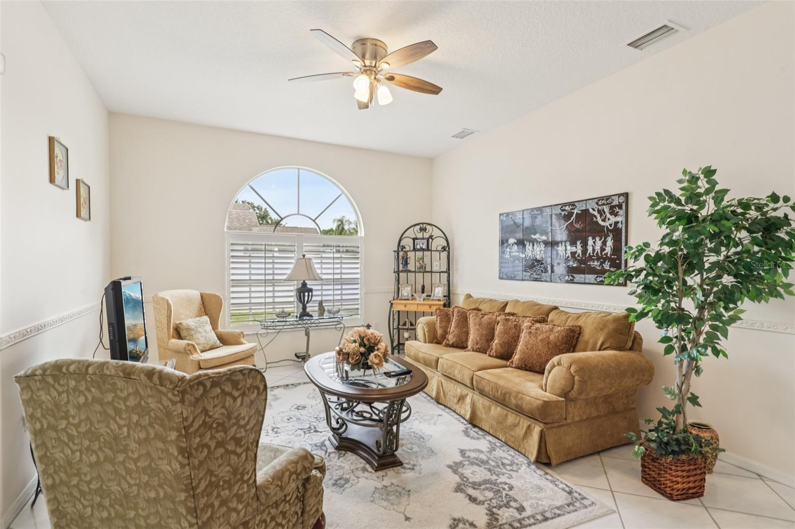 Listing photo id 15 for 8704 Cypress Lakes Boulevard