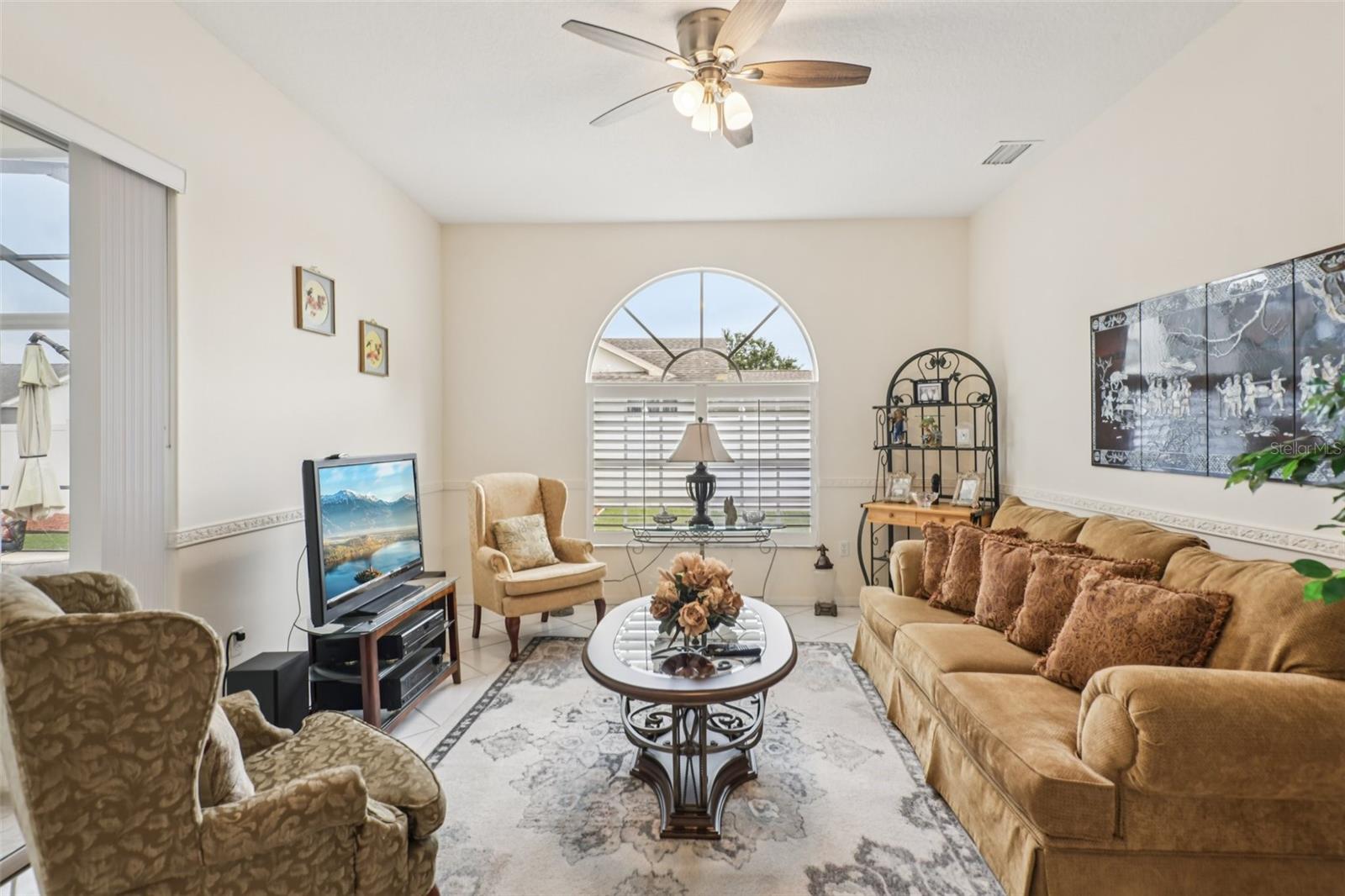 Listing photo id 16 for 8704 Cypress Lakes Boulevard