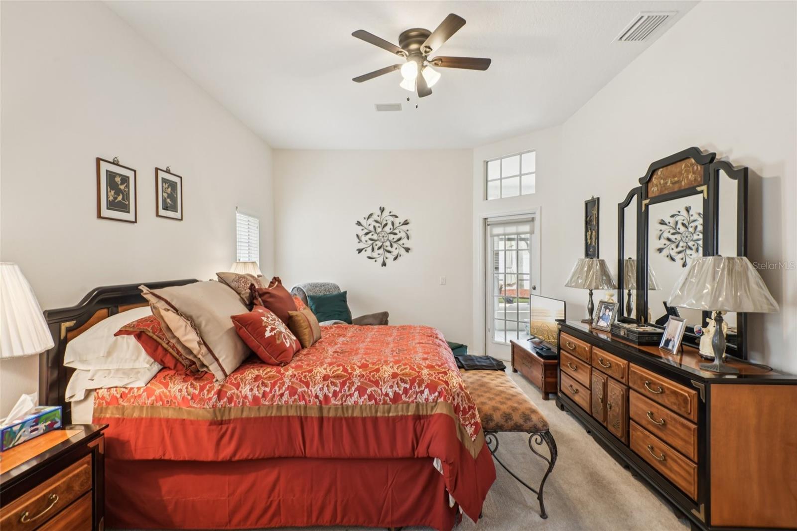 Listing photo id 19 for 8704 Cypress Lakes Boulevard