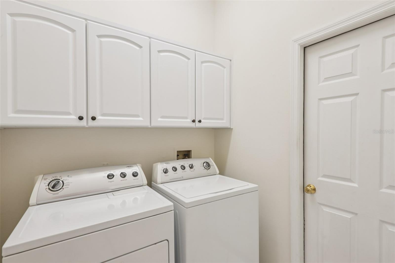 Listing photo id 30 for 8704 Cypress Lakes Boulevard