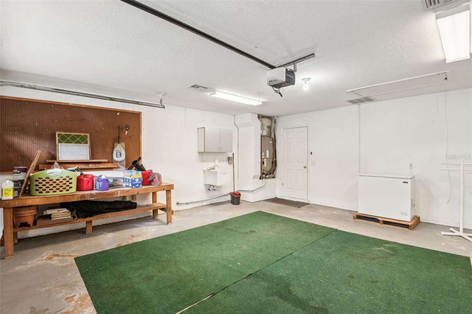 Listing photo id 32 for 8704 Cypress Lakes Boulevard