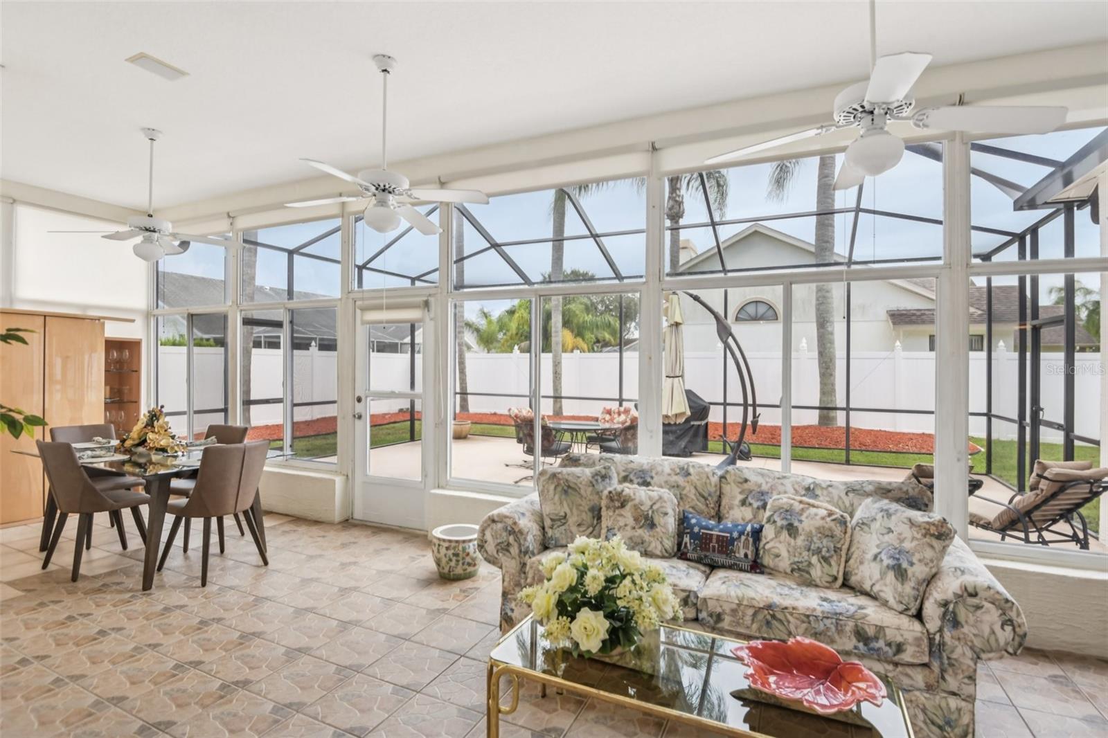 Listing photo id 33 for 8704 Cypress Lakes Boulevard