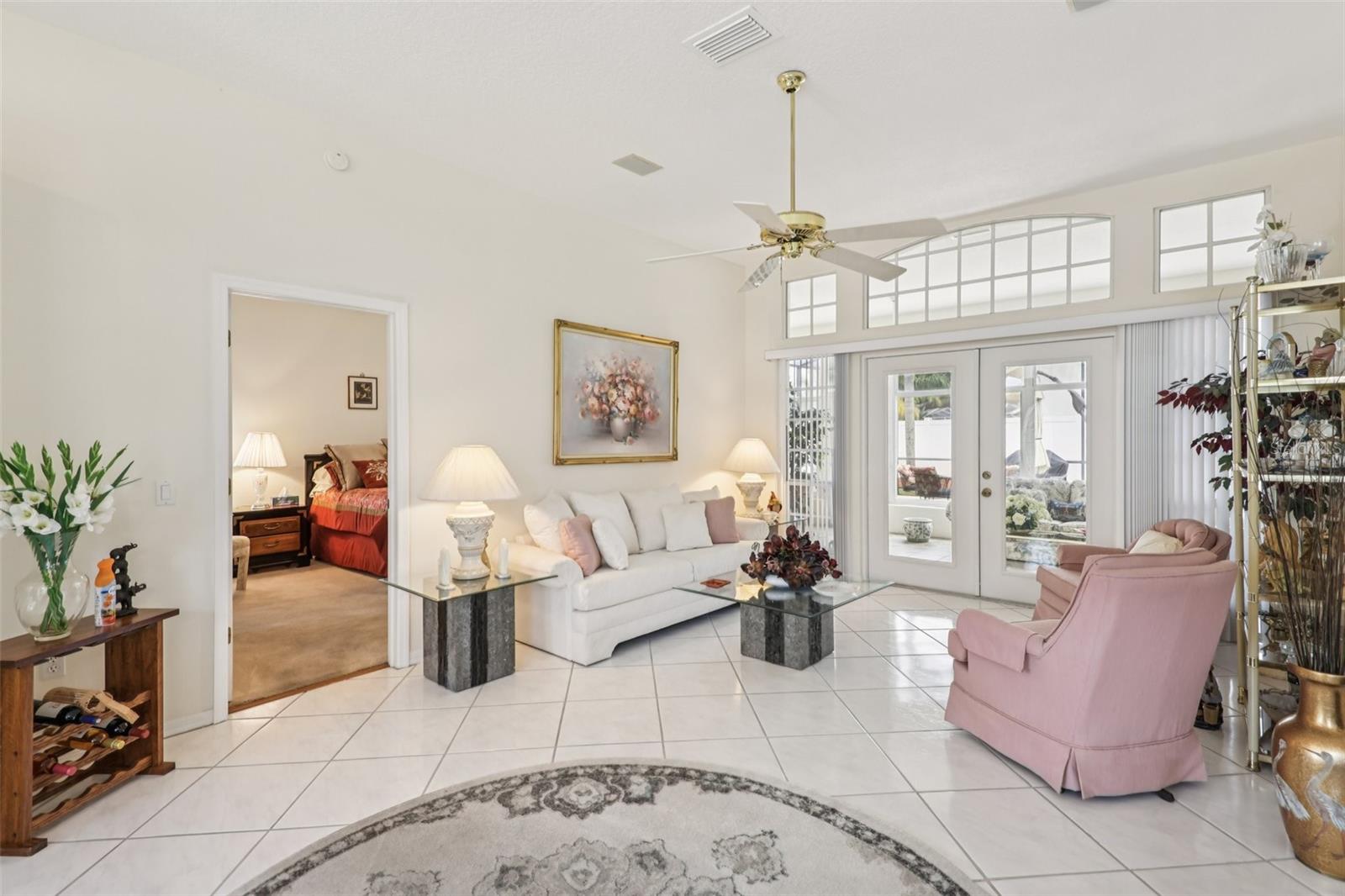 Listing photo id 5 for 8704 Cypress Lakes Boulevard