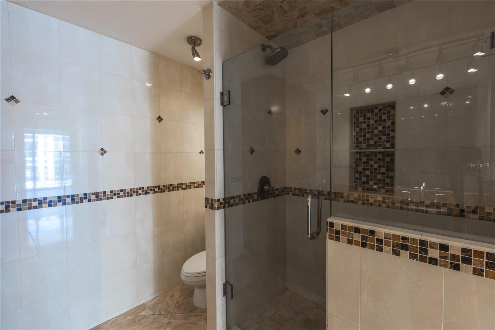 Image 13 of 30 For 1430 Gulf Boulevard 408