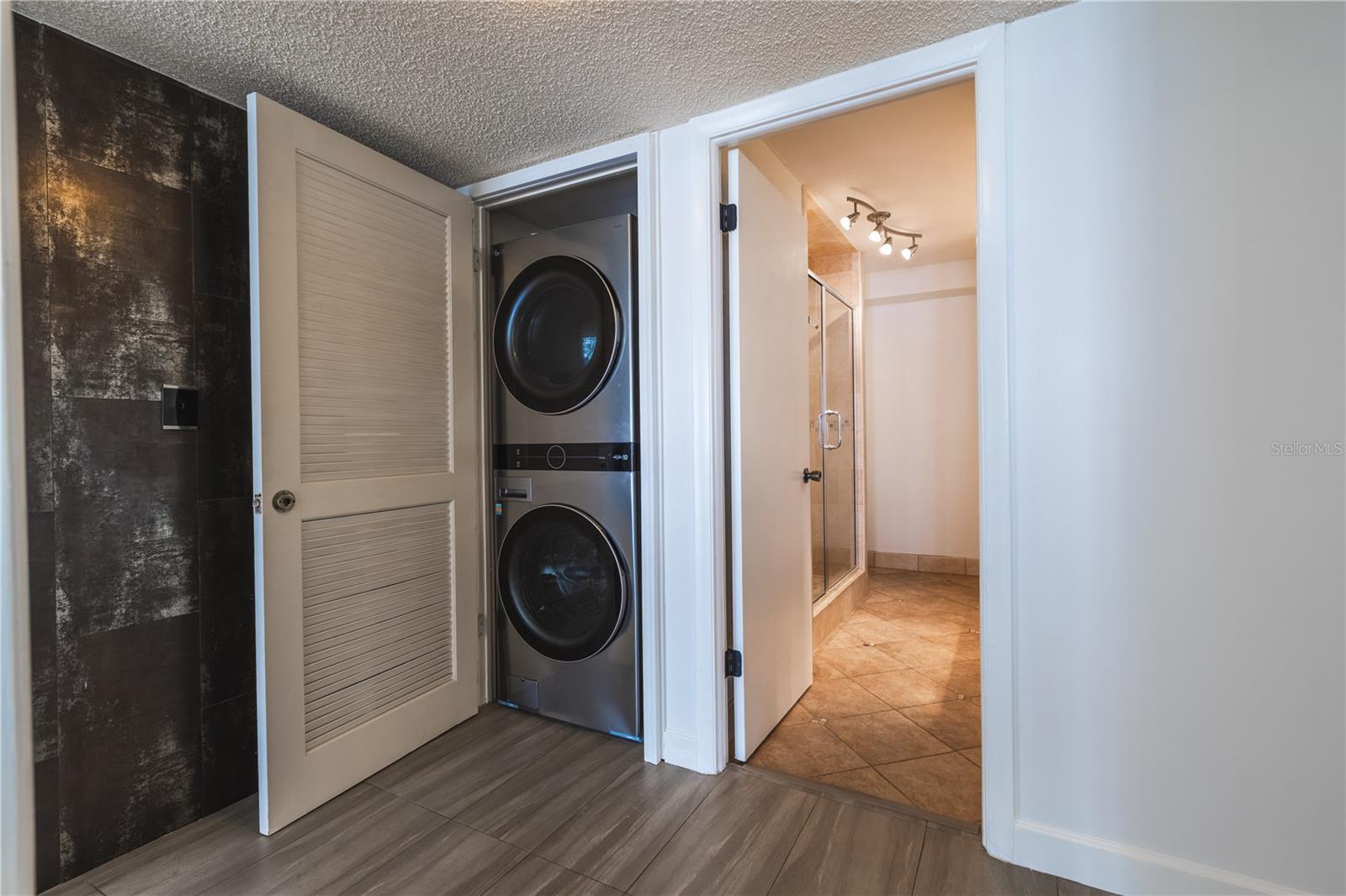 Image 18 of 30 For 1430 Gulf Boulevard 408