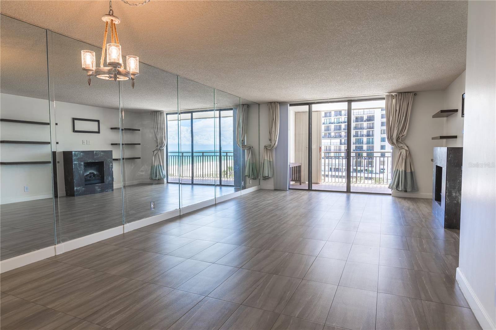 Image 3 of 30 For 1430 Gulf Boulevard 408