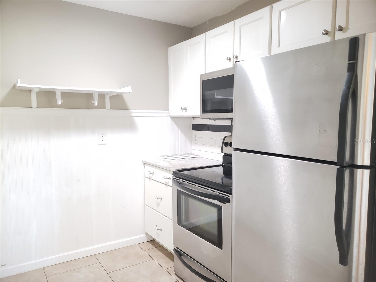 Image 10 of 16 For 2227 Grenadier Drive 140