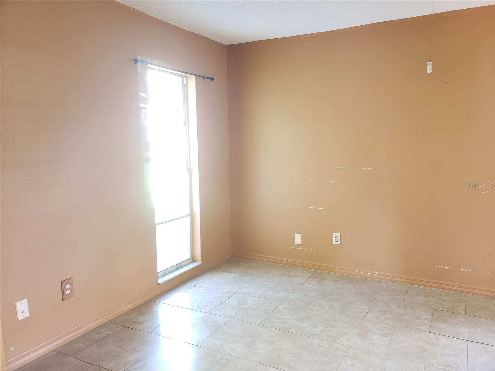 Image 13 of 16 For 2227 Grenadier Drive 140