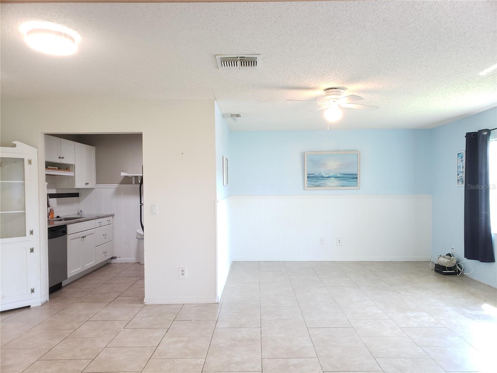 Image 5 of 16 For 2227 Grenadier Drive 140