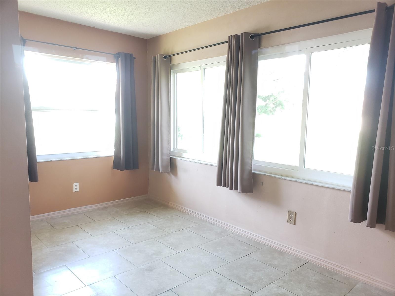 Image 8 of 16 For 2227 Grenadier Drive 140