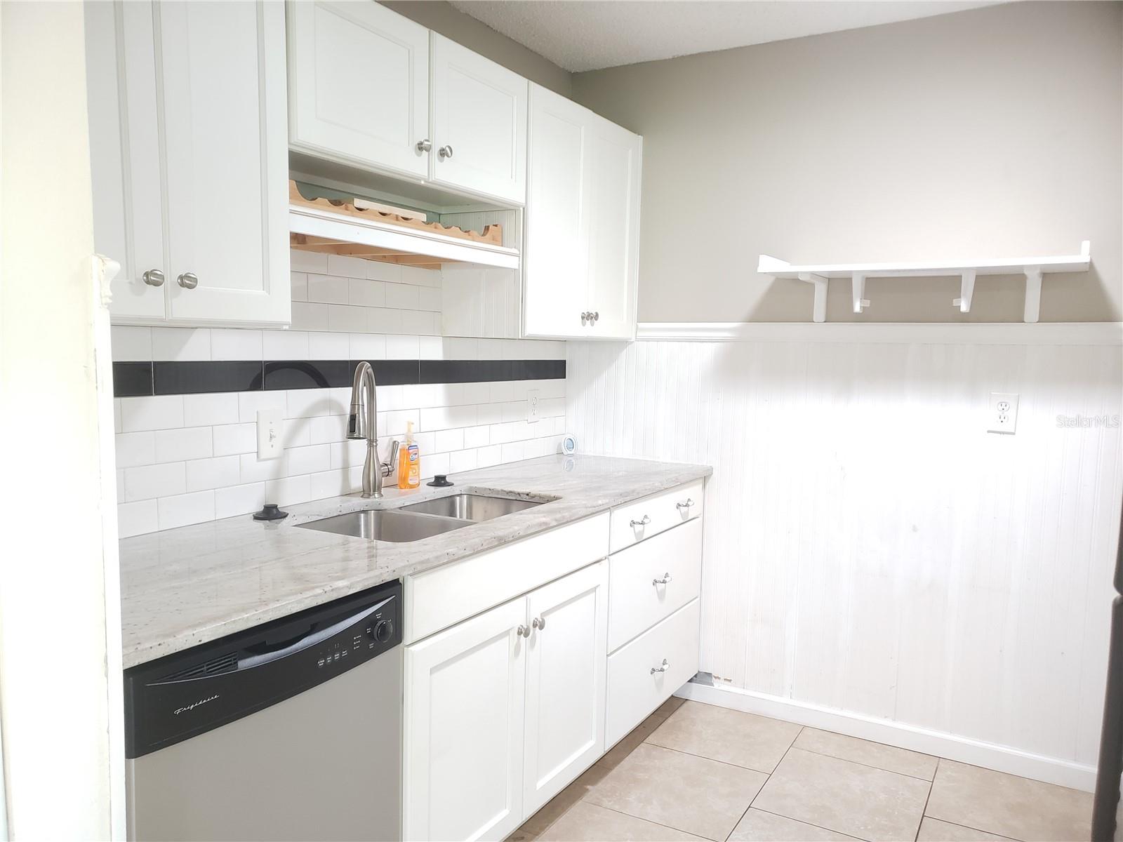 Image 9 of 16 For 2227 Grenadier Drive 140
