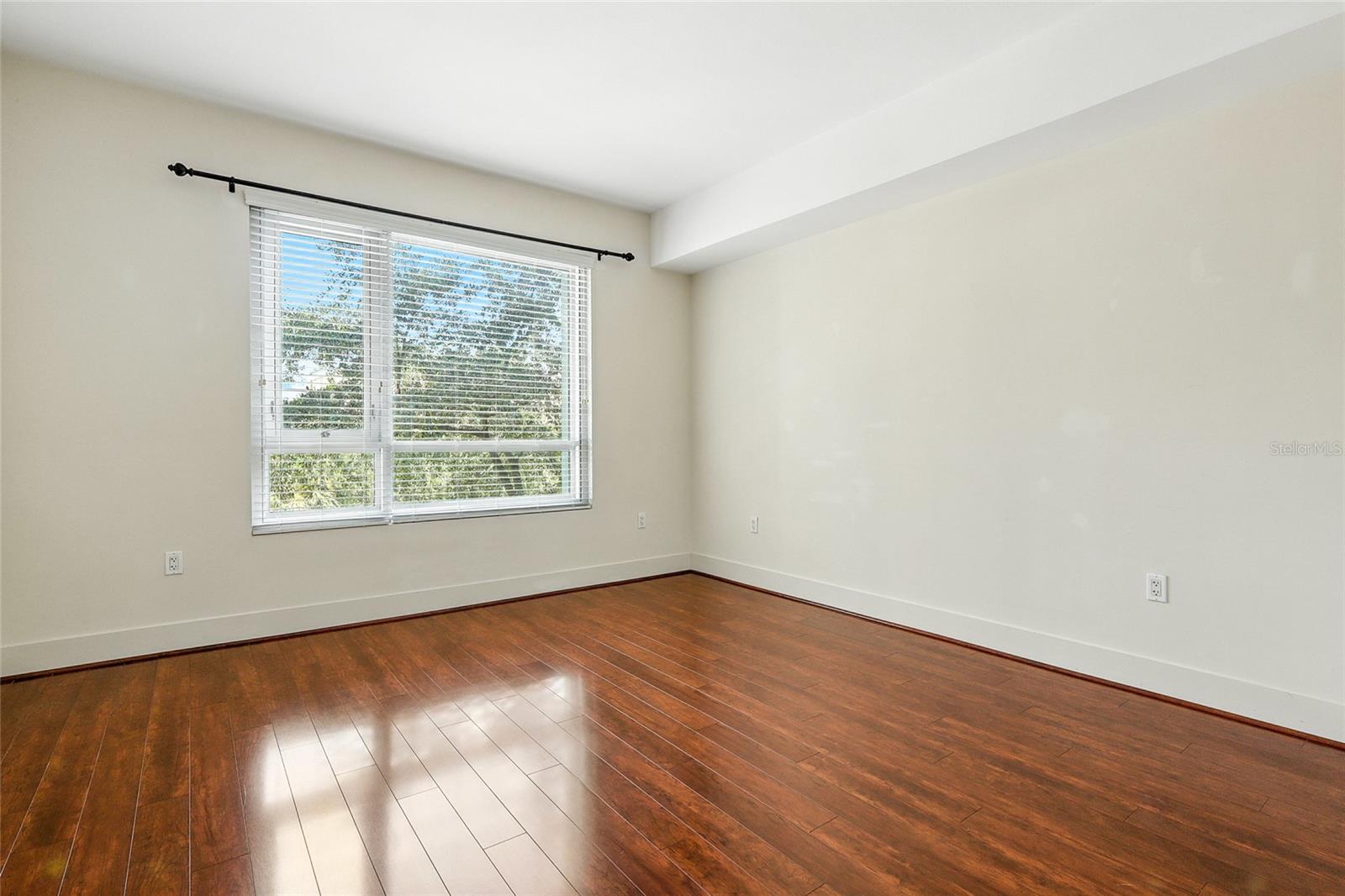 Listing photo id 8 for 111 12th Street 1302