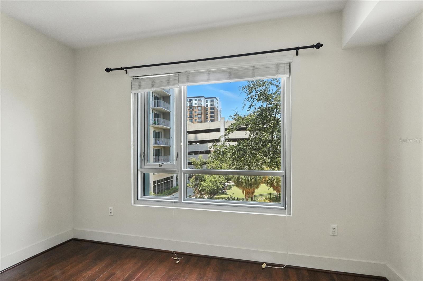 Listing photo id 9 for 111 12th Street 1302