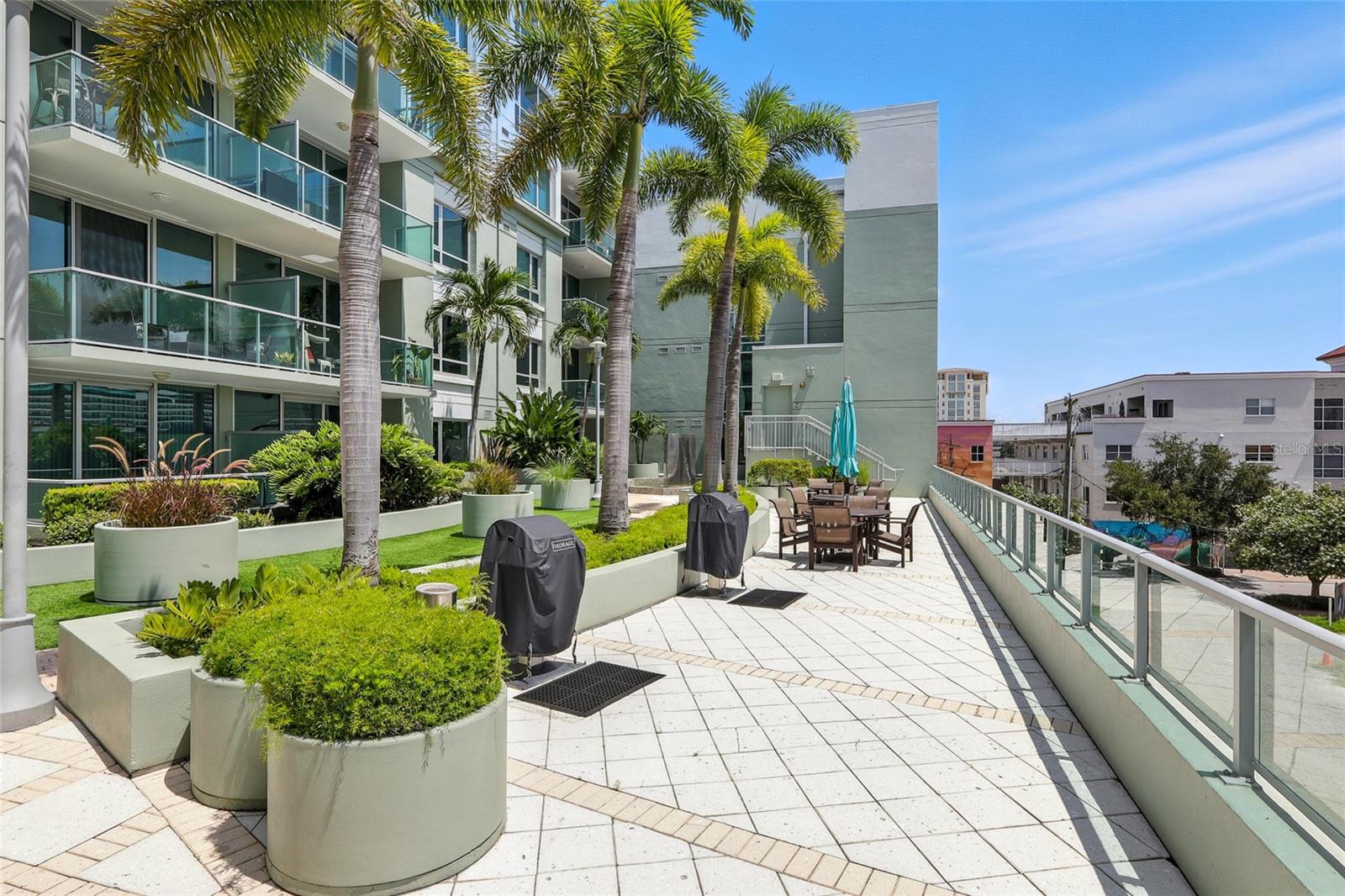 Listing photo id 25 for 111 12th Street 1302