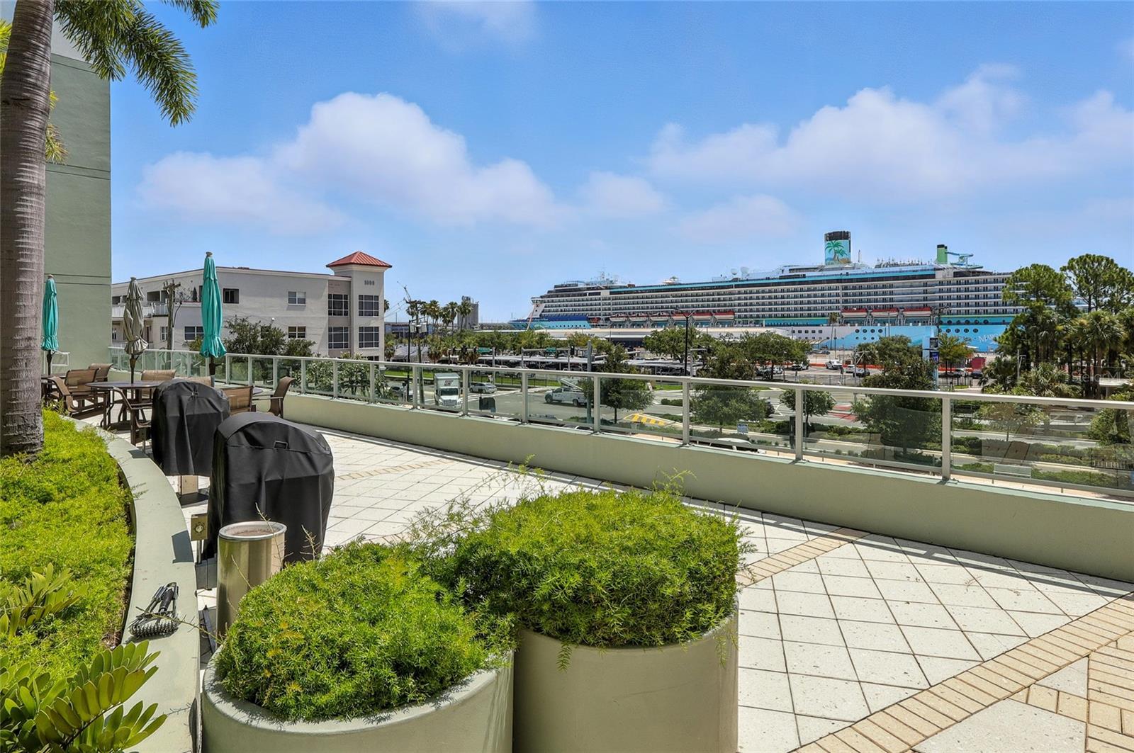 Listing photo id 26 for 111 12th Street 1302