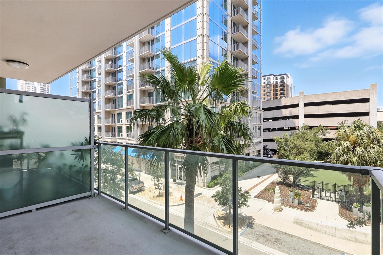 Listing photo id 31 for 111 12th Street 1302