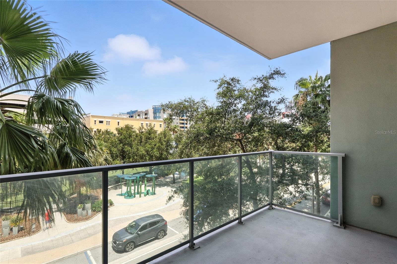 Listing photo id 32 for 111 12th Street 1302
