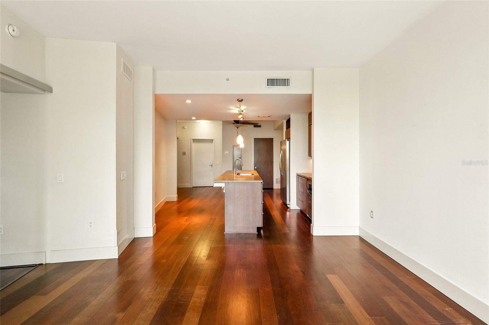 Listing photo id 3 for 111 12th Street 1302